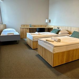 Economy Triple Room
